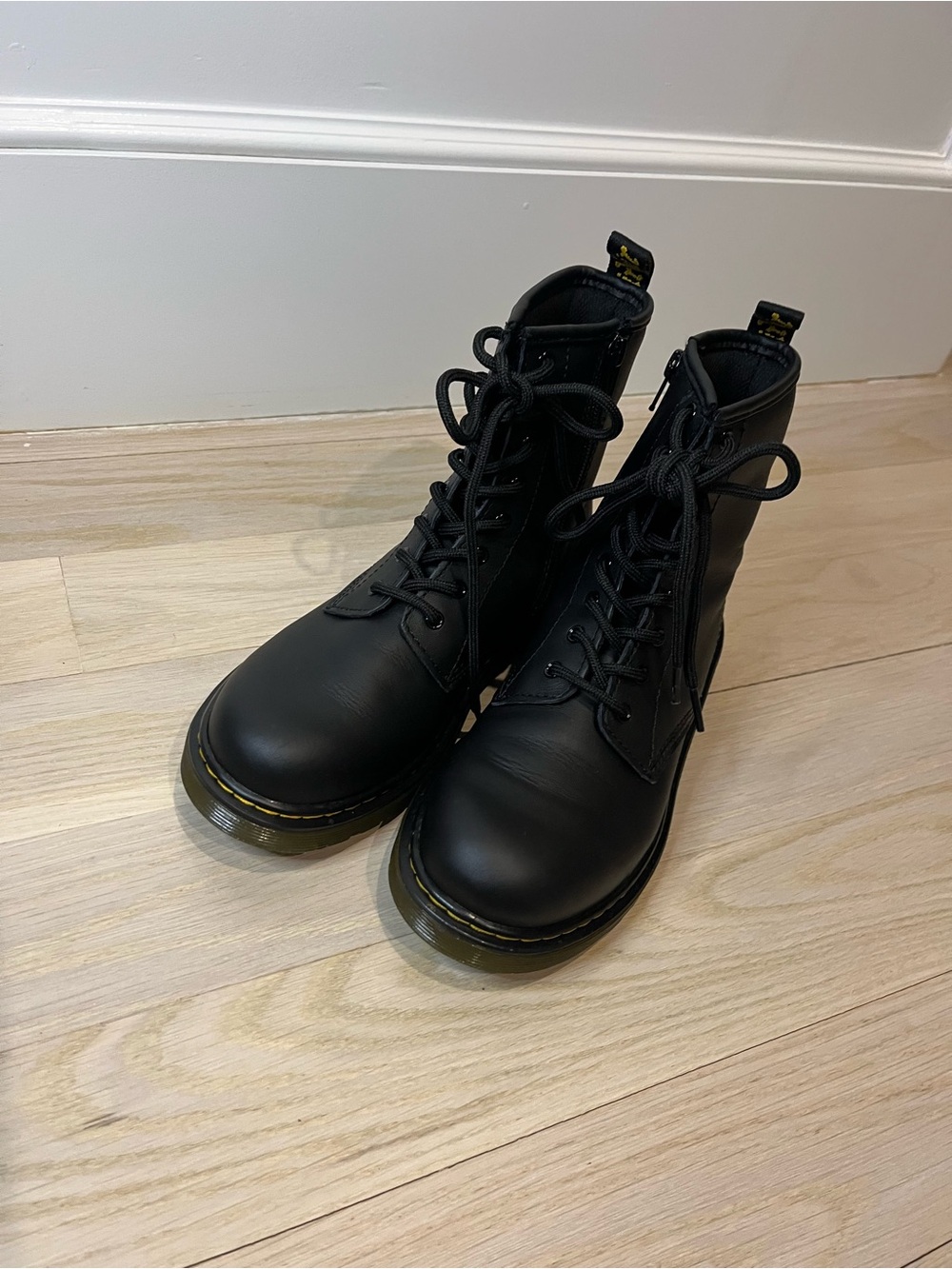 Dr. Martens Kids Black Lace-Up Platform Boots